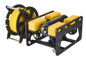 水面供电水下机器人，支持户外全天候连续作业，解决电池续航限制